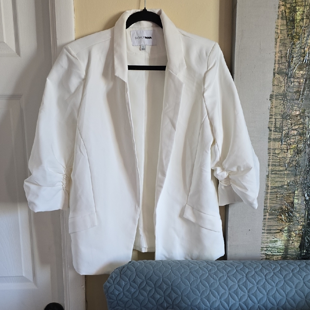 Fashion Nova Classic White Blazer
